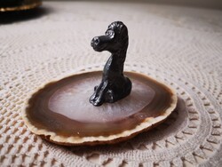 Achát alapon ló figura