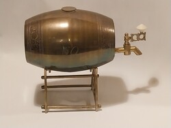 Hatalmas egyedi különleges réz pálinkás italos hordó réz csap állvány kb 1,5 liter gravírozott minta