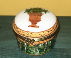 Porcelán ékszertartó dobozka