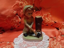 Favágó fiú, biskvit porcelán  figura