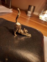 Réz macskás vitrindísz.