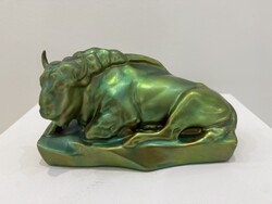 Zsolnay eozin fekvő bölény bika porcelán állatfigura