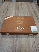 Olíva Serie V Melanio Nicarauga Szivardoboz.