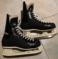 Czechoslovak Leather Hockey Skates (Size 40)