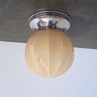 Art deco nikkelezett mennyezeti / fali lámpa felújítva - krémszínű, "cikkelyes" búra