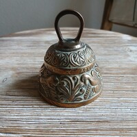 Pazar antik domborműves réz csengő (7,5x6,6 cm)