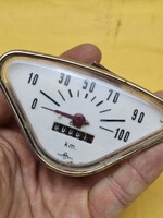 Ritka Tünde motorkerékpár, Szabolcs árúszállító kilóméteróra.