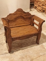 Népi lóca, 65 cm karos fa pad, karfás lóca