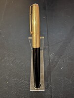 PARKER 51 Fekete Töltőtoll 14K Tollhegy Aranyozott Kupak !!! Szép Állapot !!!