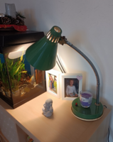 Szarvasi gégecsöves fém asztali lámpa, zöld.