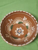 Sárospataki tál, kézzel festett vörös agyag tál, Pataki tál. Sárospataki mázas, népi mintás kerámia