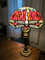 Gyönyörű bronz talpon Tiffany üveg szitakötő mintàs búràval asztali lámpa.