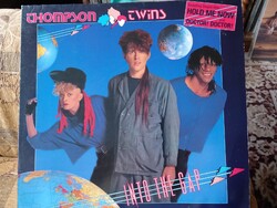 THOMPSON TWINS. INTO THE GAP. LP 1984