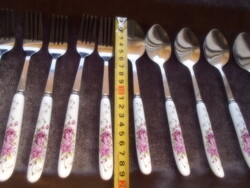 6 db porcelán nyelű kalál + 5 db porcelán nyelű  villa  (600 Ft /db)