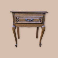 Neobarokk éjjeli szekrény vagy kis komód.