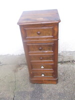 Kis szekrény komód