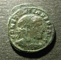 Római Bronz Constantinus M. Soli invicto (NZ17)