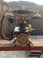 Antik stílusú telefon