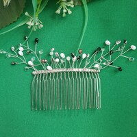 Vegyes színű, csepp alakú gyöngyös alkalmi hajfésű, drótos hajdísz