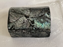 Tündéri páva kagyló berakásos ékszertartó doboz.