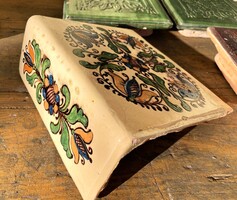 Régi virágmintás mázas kályhacsempe kályha csempe