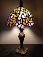Tiffany stílusú asztali lámpa