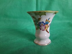 Herendi Victoria mintás porcelán ibolya váza (Viktória).