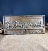 Olcsai Kiss Zoltán : Hajtók című Képcsarnokos bronz fali képe