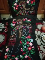 Antik hímzett párnák korsós hölgy Több száz aukció akció vegye -vigye