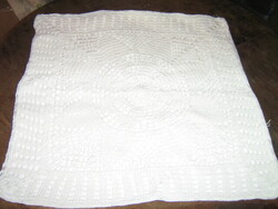 Gyönyörű horgolt díszpárna