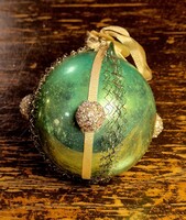 Régi üveg karácsonyfadísz Osztrák drótos gömb