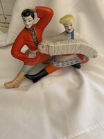 Orosz v. Ukrán néptáncosok porcelán figura