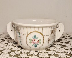 Antik kézzel festett porcelán komacsésze – aranyozott, virágmintás, kétfüles népi leveses szilke