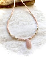 Rózsakvarc + gyöngyház +gyöngy egyedi kézműves nyaklánc