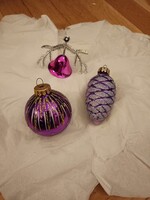 Lila rózsaszín üveg gömb és toboz és műanyag csengő retró karácsonyfadísz