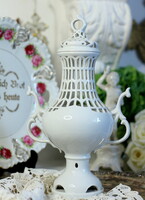 RITKASÁG! Csodaszép, fehér Herendi porcelán, áttört falú, fedeles dísz váza