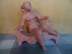 Pató Róza Fürdő nő terrakotta kisplasztika