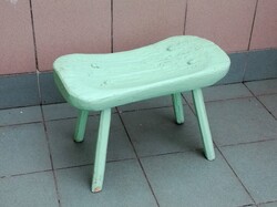 Régi, széles suszterzsámoly patinásan kopott türkizzöld festéssel, sámli, zsámoly, ülőke