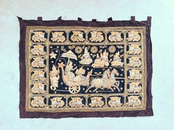 Antik ázsiai domborított hímzett flitteres gyöngyös életkép ló lovas Burma 477 6087