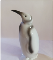Hollóházi  pingvint ábrázoló porcelán figura
