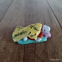 Régi Herendi porcelán alvó kínai figura