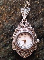 Szecessziós stílusú nyakláncóra!