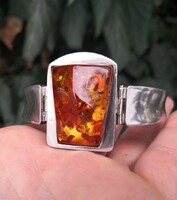 Gyönyörű borostyán köves ezüst karkötő, karperec