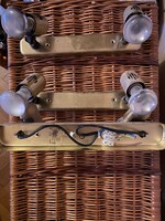 Régi fali lámpa, égő valószínűleg  rézből. Spot lámpa,forgatható falikar lámpa. Mérete. 30x4 cm 3 db