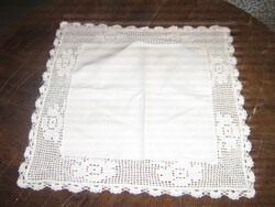Csodaszép horgolt szélű szalvéta