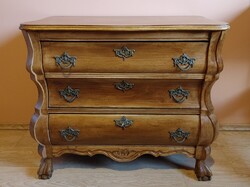 Antik hatású komód