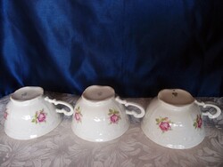 3 db Zsolnay rózsás teáscsésze