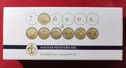 75 éves a forint 2021 évi F, O, R, I, N, T Díszcsomagoltrolni szett 5 forintos érme rolniban UNC.