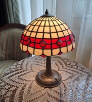 Tiffany stílusú asztali lámpa