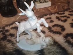 Wallendorfi porcelán figura